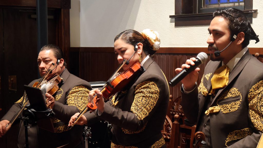 mariachi band singing