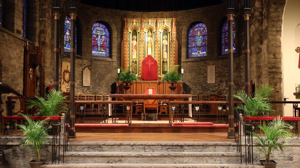 Altar renewal service