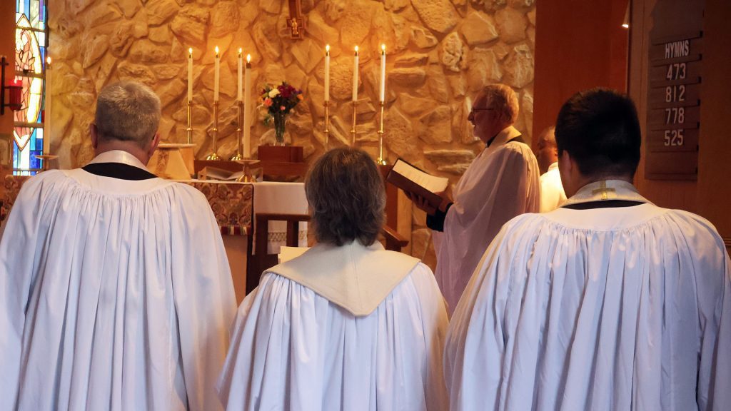 Jeffrey Hurst Installation Clergy in pews Jeffrey Hurst Installation Clergy in pews
