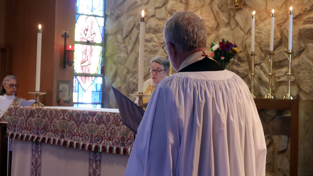 Jeffrey Hurst Installation Communion Jeffrey Hurst Installation Communion