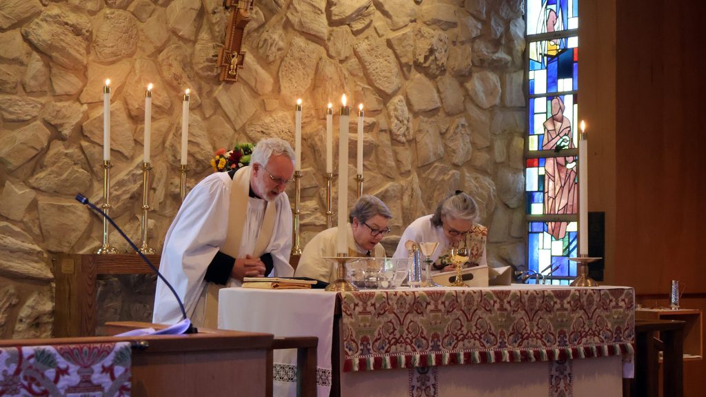 Jeffrey Hurst Installation Communion Jeffrey Hurst Installation Communion