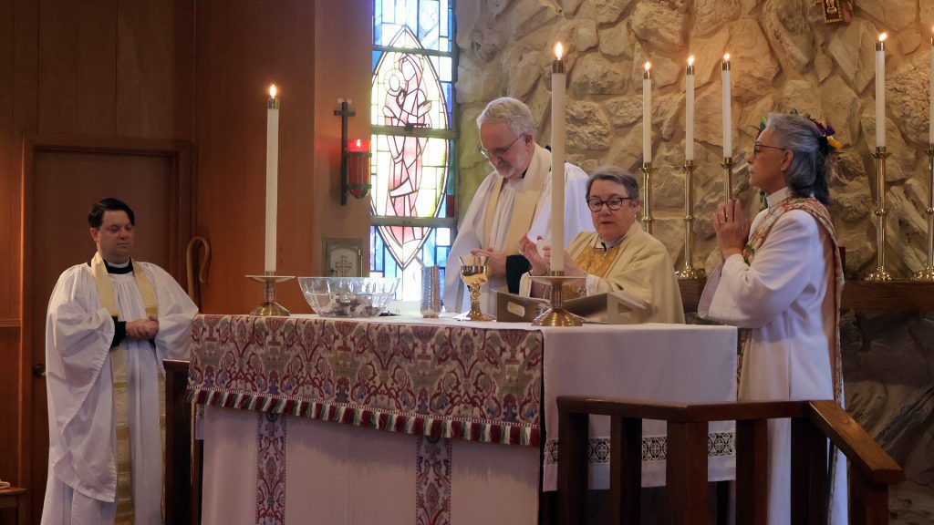 Jeffrey Hurst Installation Communion Jeffrey Hurst Installation Communion